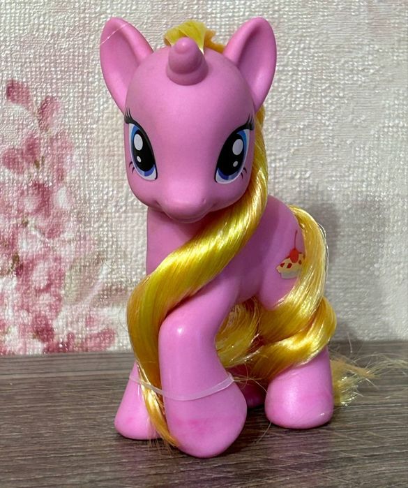 Cherry Berry z serii My Little Pony Friendship Is Magic