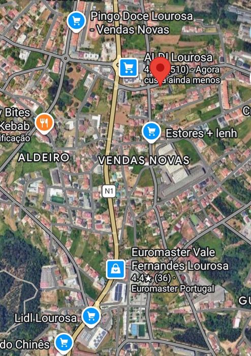 Terreno com projeto para 5 moradias em banda