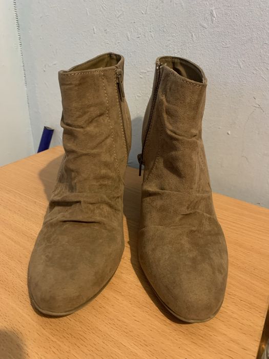 Сапожки осінні 39 р