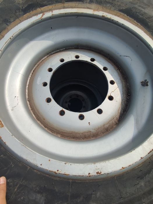 opona ,felga 237x27x32 oryginał Titan 27x32