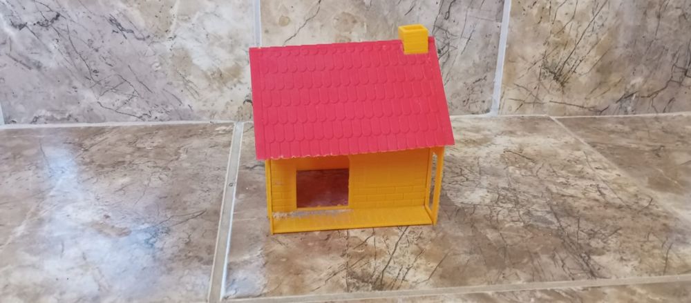 Plastikowy domek dla chomika