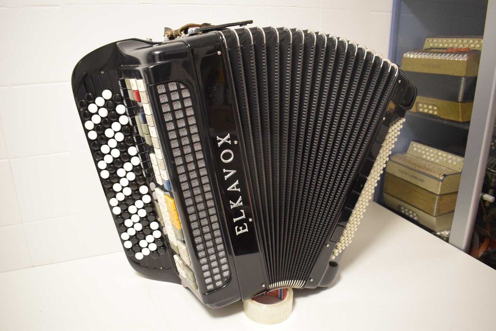Acordeao Elkavox 4 Voz Com Sistema Midi, N .162
