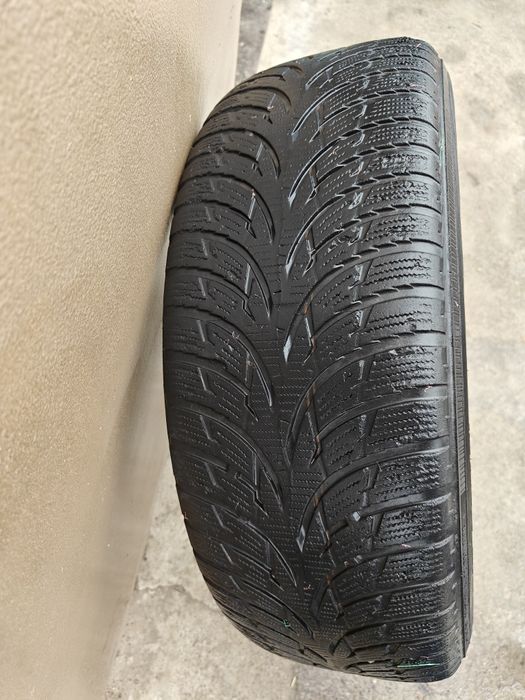 Шина Nokian 215/65/R16