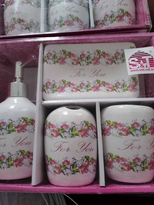 Керамический набор для ванной комнаты