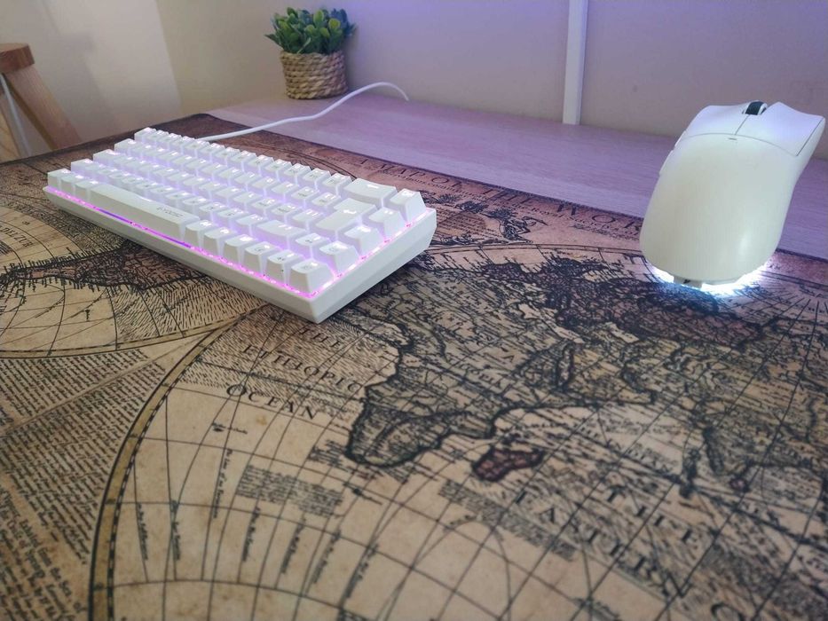 Complete Gaming PC with Xeon, 32GB DDR4, 1TB NVMe SSD, AMD RX 580 8GB + Extras64738939941378124