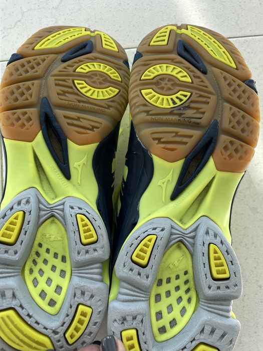 Tenis misuko importado USA- 44/45- 30€