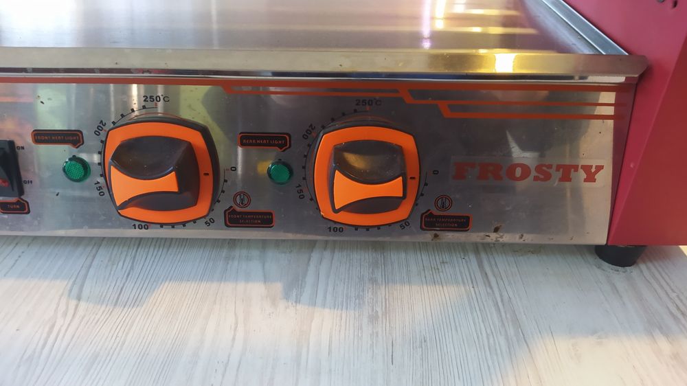 Роликовий гриль для хот догів