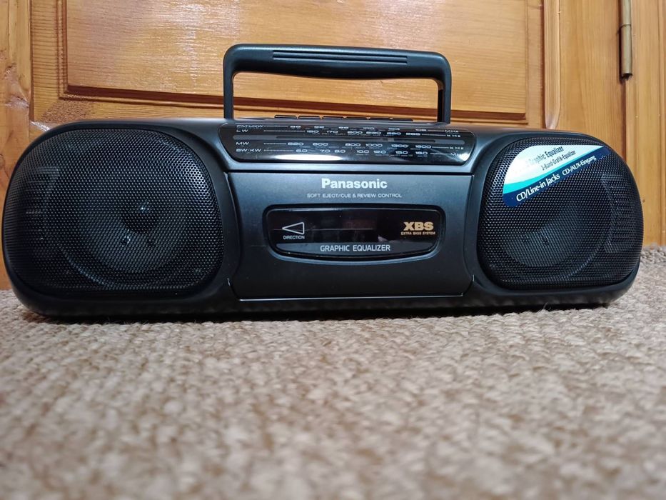 Panasonic RX FS440. Магнитола. AUX