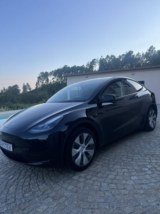 Tesla Model Y — fotografia 5