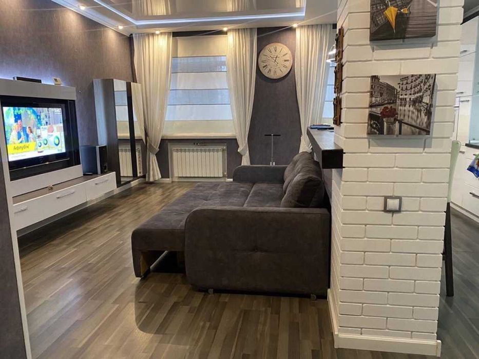 Продаж 2 кім. квартири. 71 м2. Індив. опал. Новобуд. Поділ. №11106