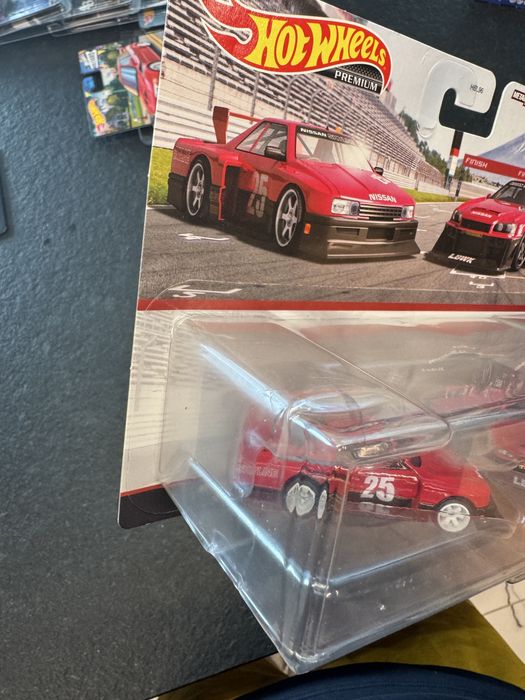 Hot Wheels Premium Nissan Skyline GT-R R32 i R34 LBWK Super