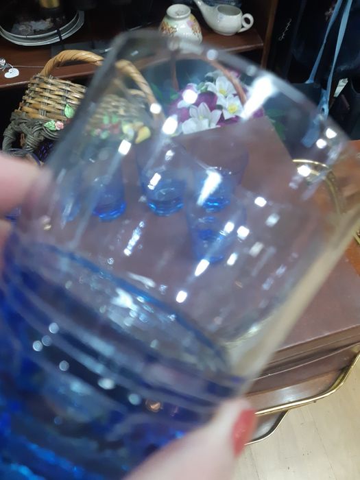 Copos antigos com bolha