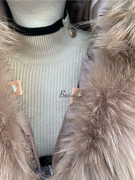 Kurtka puchowa z lisem naturalnym