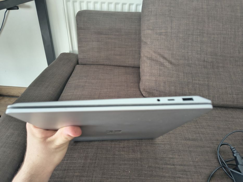Microsoft Surface Laptop 5  i5 12gen 13.5"