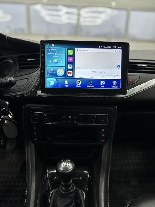 Zmiana starego radia na multimedia z systemem android i akcesoriami