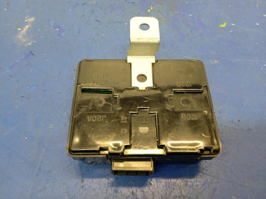 CENTRALINA IMOBILIZADOR HYUNDAI H-1 / STAREX LIMUSINA 2001 -954004A400