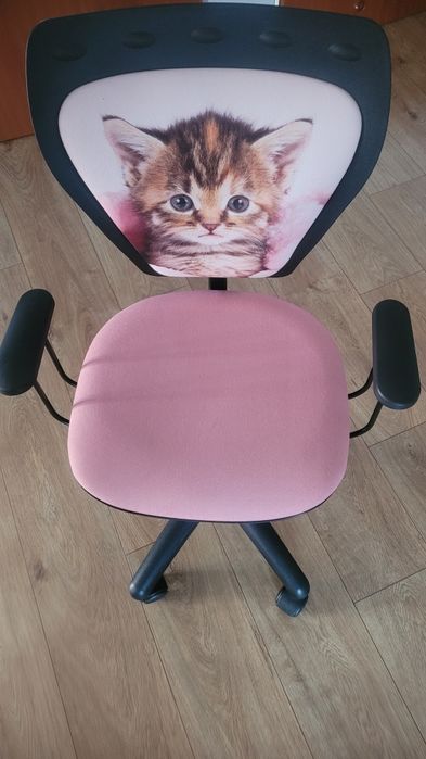 Krzesło Ministyle kotek w kocu