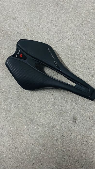 Selim ciclismo carbono