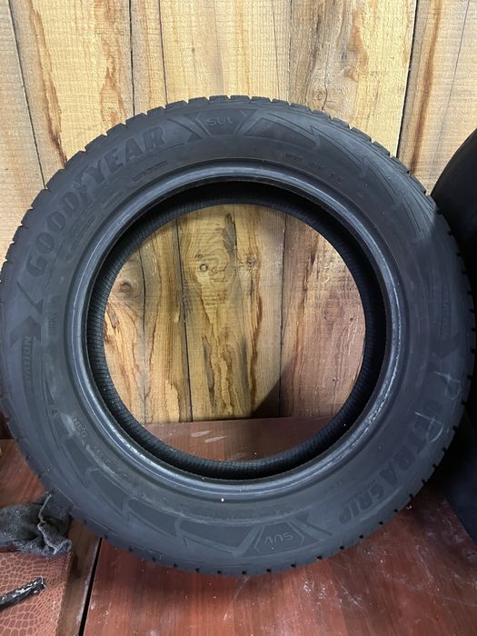 Шини 215 60 17 GOODYEAR