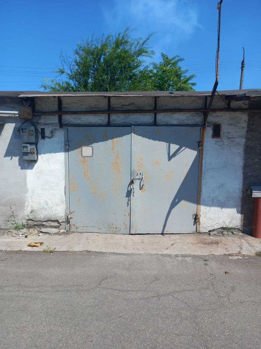 Кап. гараж 24кв.м в центре города. возле Арман Мебель. По ул. Седова.