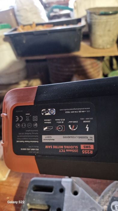 Торцювальна пила Evolution R255SMS 255 мм з протяжкою, 2000 Вт