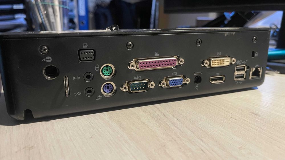 Aluminiowy laptop Biznesowy  Hp elitebook 8470p  + stacja dokująca