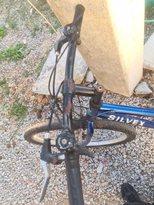 Bicicleta aro 26 com todas as mudanças a frente e atraz (ler descrição