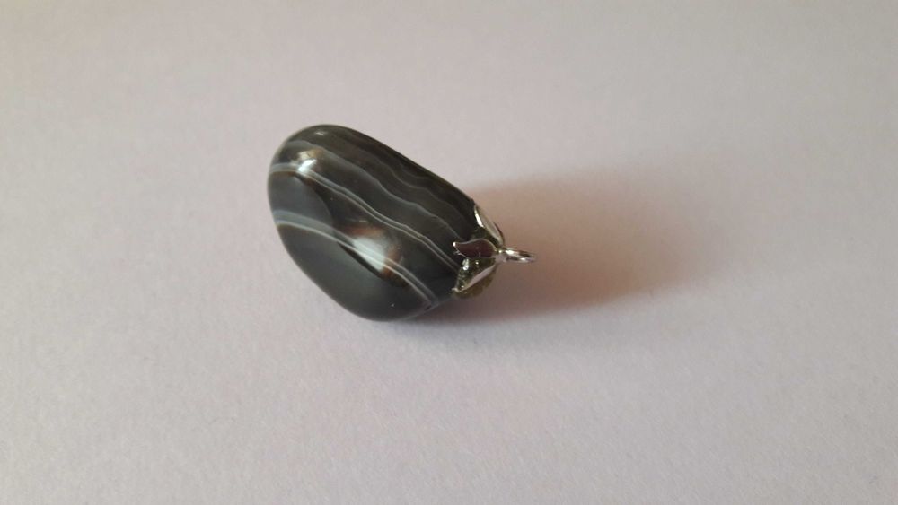 Czarny agat wisiorek/naszyjnik, kamień naturalny