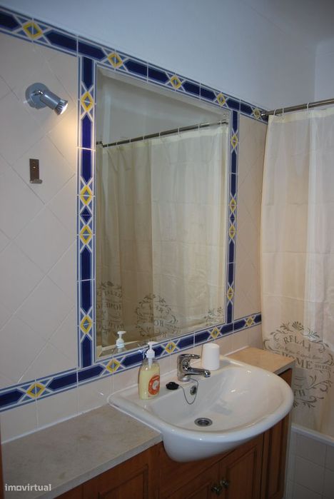 Apartamento T2 mobilado para arrendamento de curta duração em Alvor.