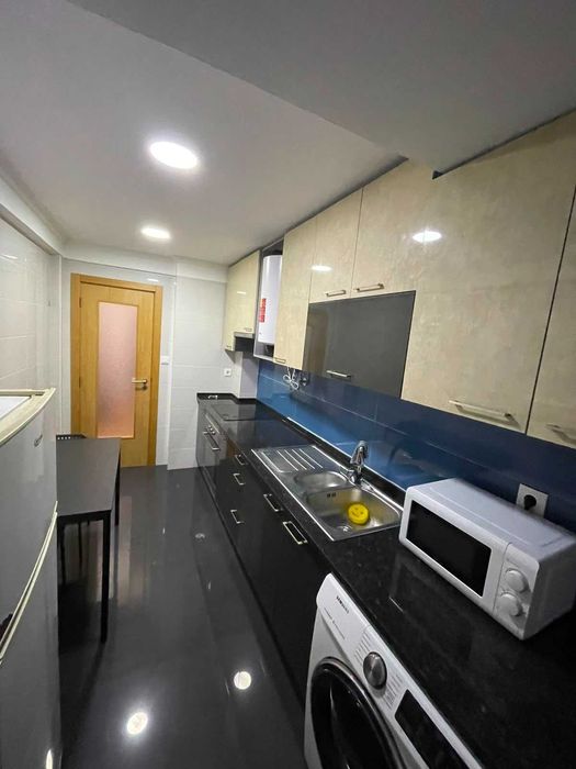 2 Quartos 3 min do comboio e metro Reboleira