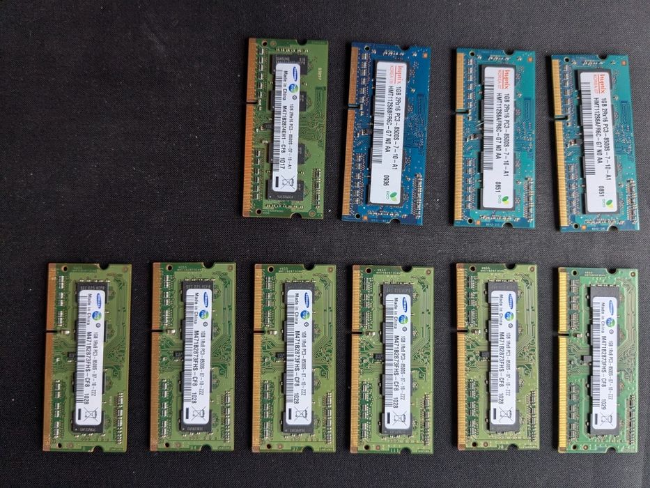 Оперативна пам'ять DDR3 PC3 1GB для ноутбука