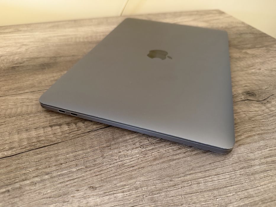 MacBook Pro 13 M1 8/256GB 92%bateria