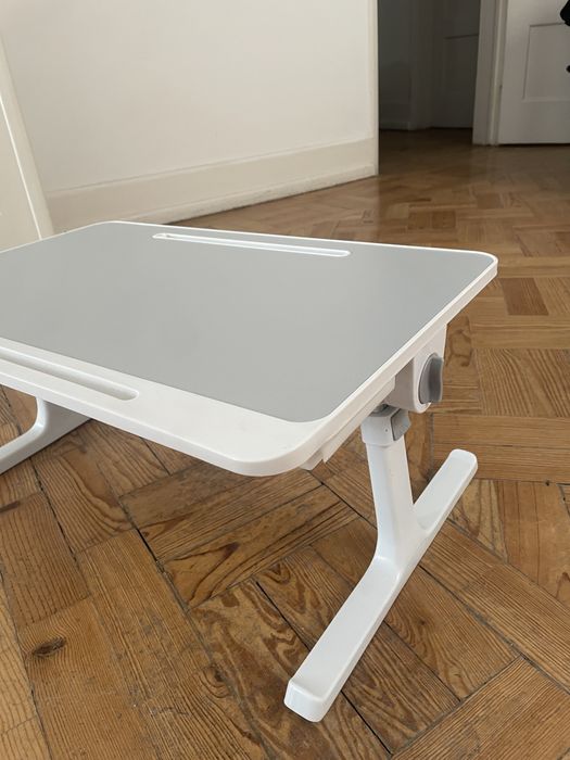 Tabuleiro altura regulável