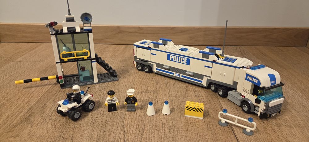 LEGO City 7743 Ciężarówka policyjna