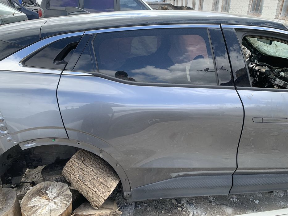 Двері дверь права зад renault megane e-tech шрот
