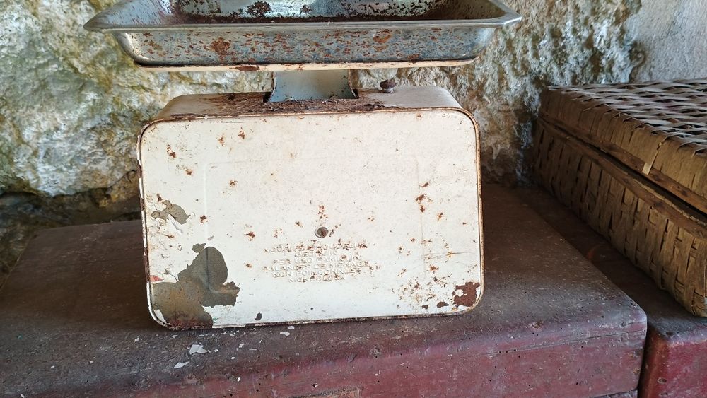 Balança antiga para restauro