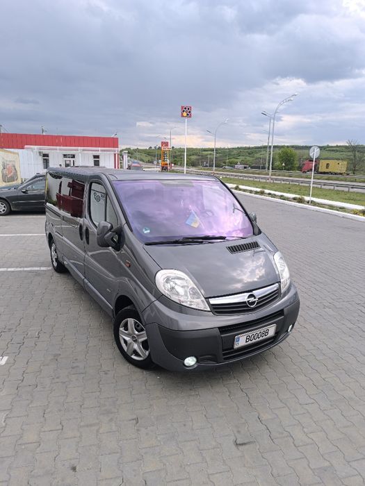 ПРОДАМ Опель Віваро 2.0 дизель Оригінальний Заводський Пасажир  місць