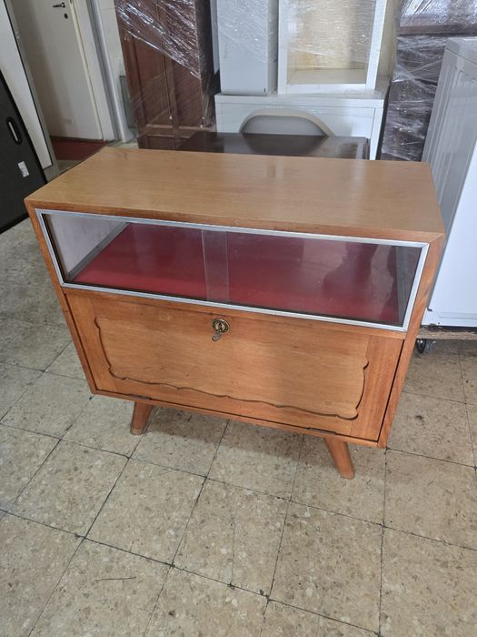 Móvel vintage  de arrumação