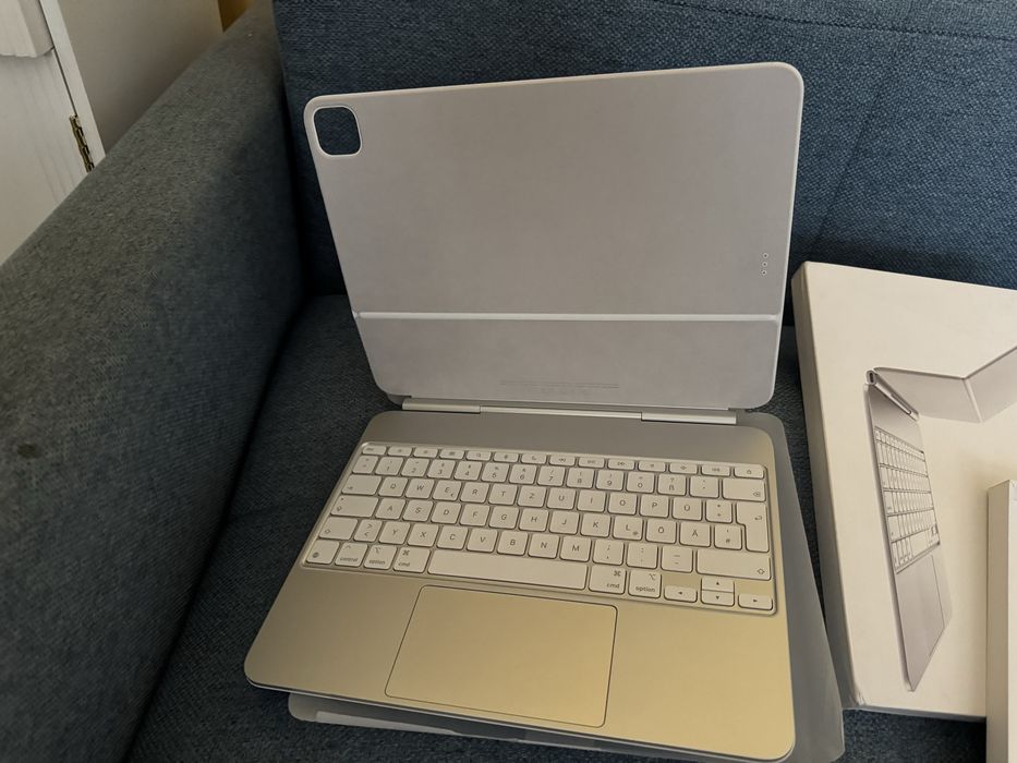 Apple Magic keybord ipad pro 13 m4