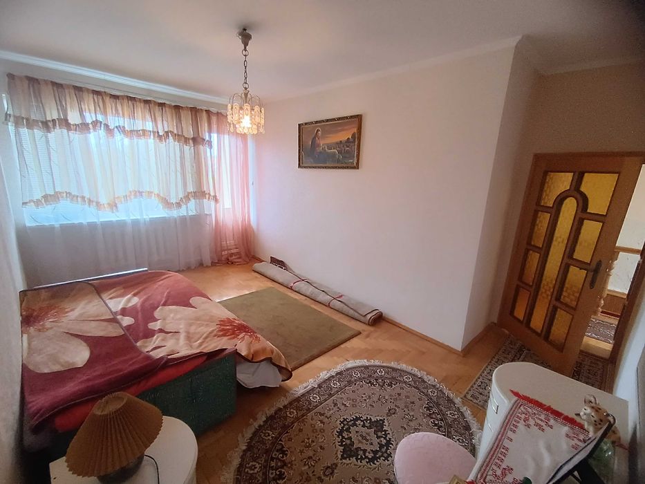 ВЕЛИКЕ БУДИНКОВОЛОДІННЯ (2 окремих будинки) 800 м від центру, 12 соток