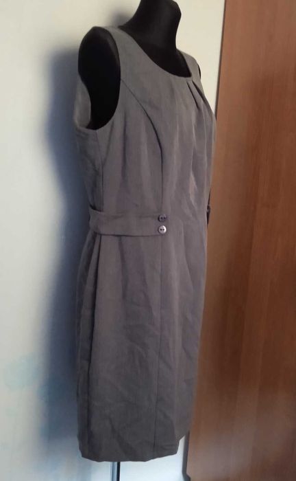 Popielata sukienka r. 46