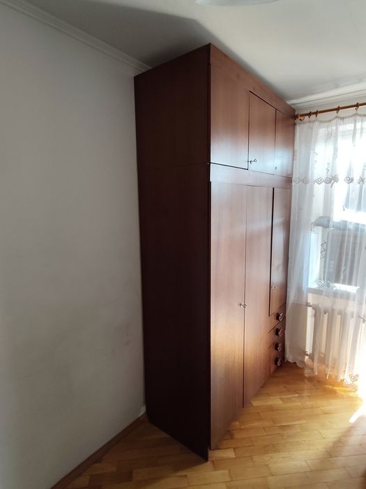 Віддам шафу, безкоштовно, самовивіз.