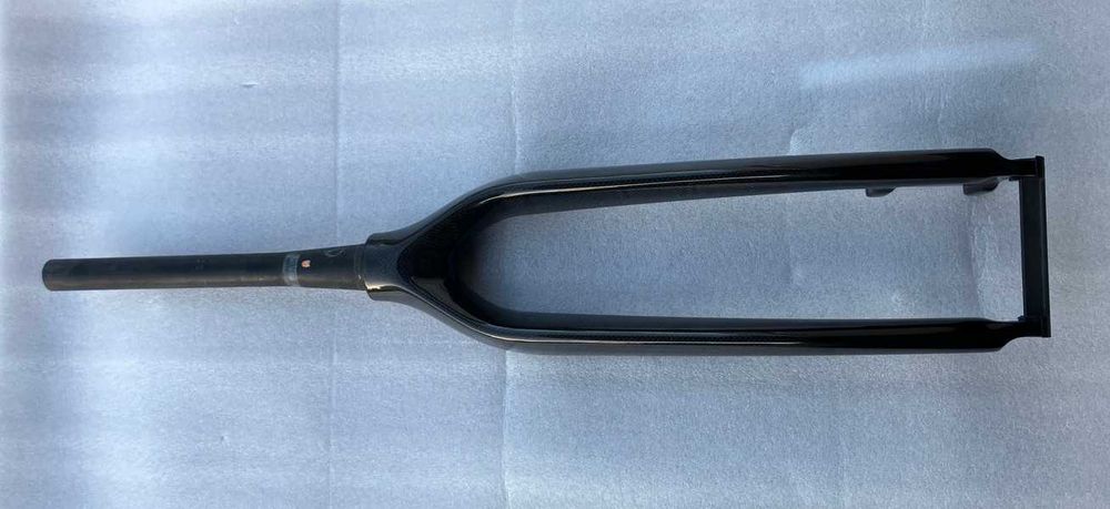 Forqueta Carbono Roda 29 Nova