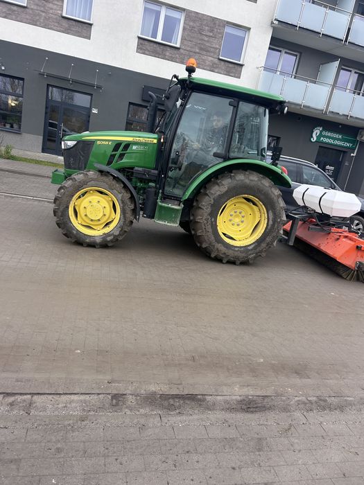 Zamiatanie zamiatarka drogi place parkingi Jelcz Olawa Wrocław