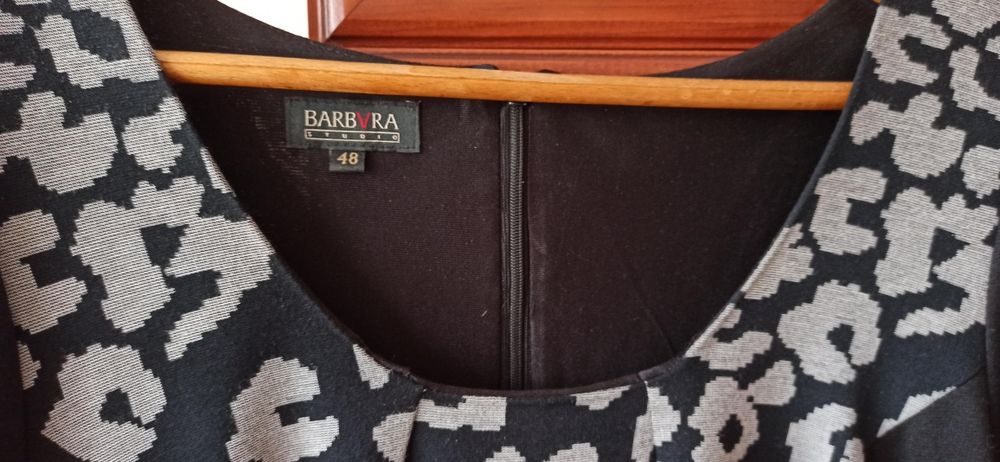 Sukienka czarna dzianinowa