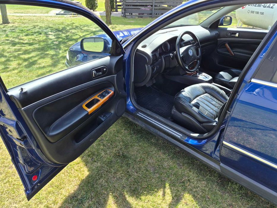 VW PASSAT  W8  2002 r