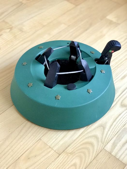 Stojak choinkowy samozaciskowy z pojemnikiem na wodę