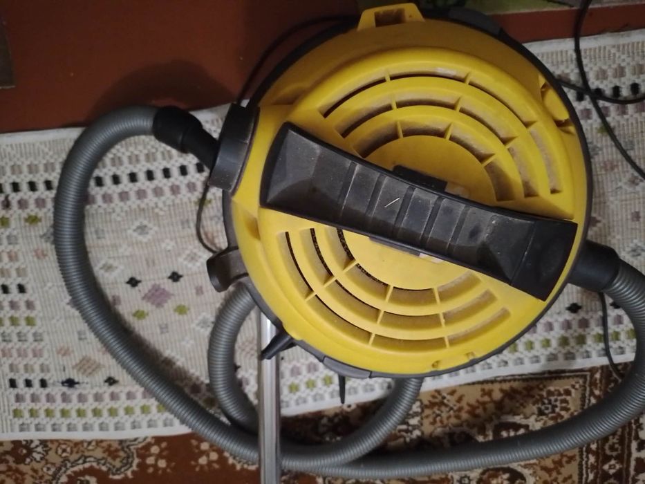 Пилосос, в гарному стані на продаж