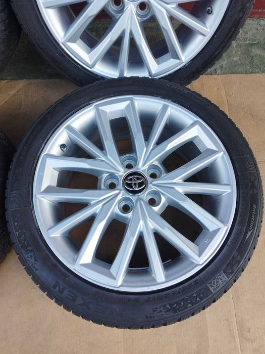 ZIMOWE koła komplet 225/45R17 Czujniki oryginalne TOYOTA Corolla e21, Auris, Verso