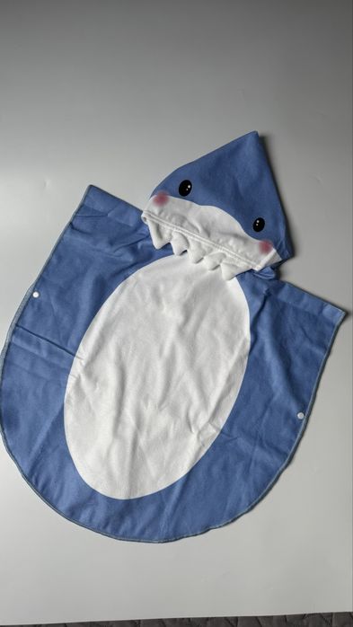 Nowy szlafrok / recznik dla dziecka rekinek